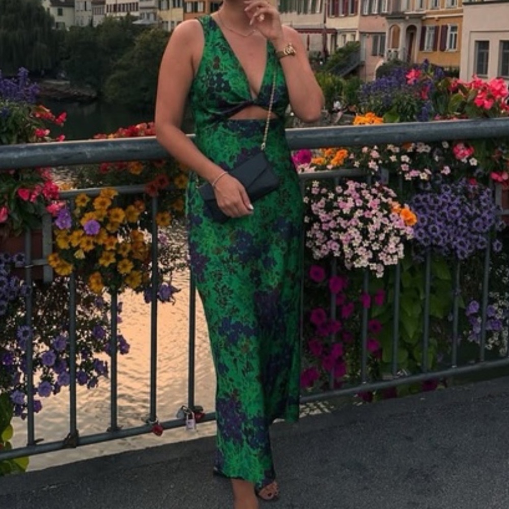 Zara Green and Purple Floral Midi Dress - Picture 7 of 12